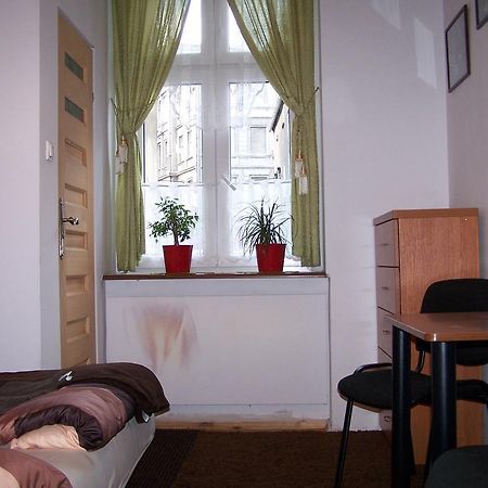 Film Hostel Познань Экстерьер фото