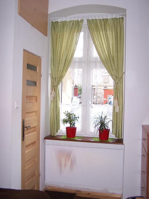 Film Hostel Познань Экстерьер фото
