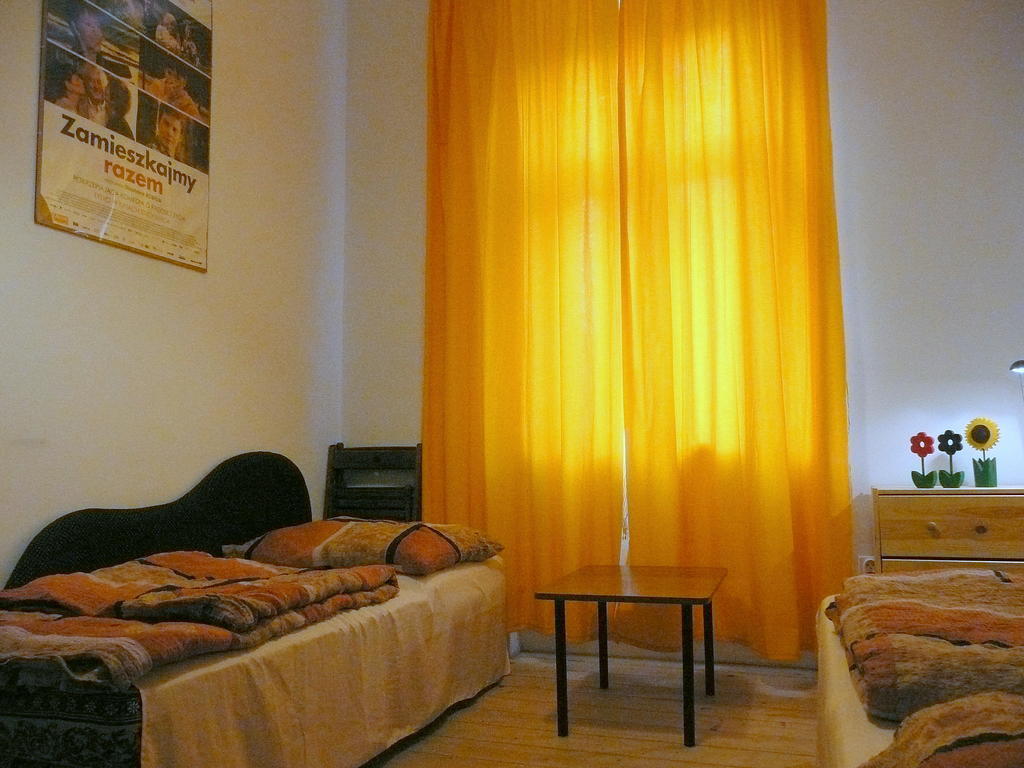 Film Hostel Познань Номер фото